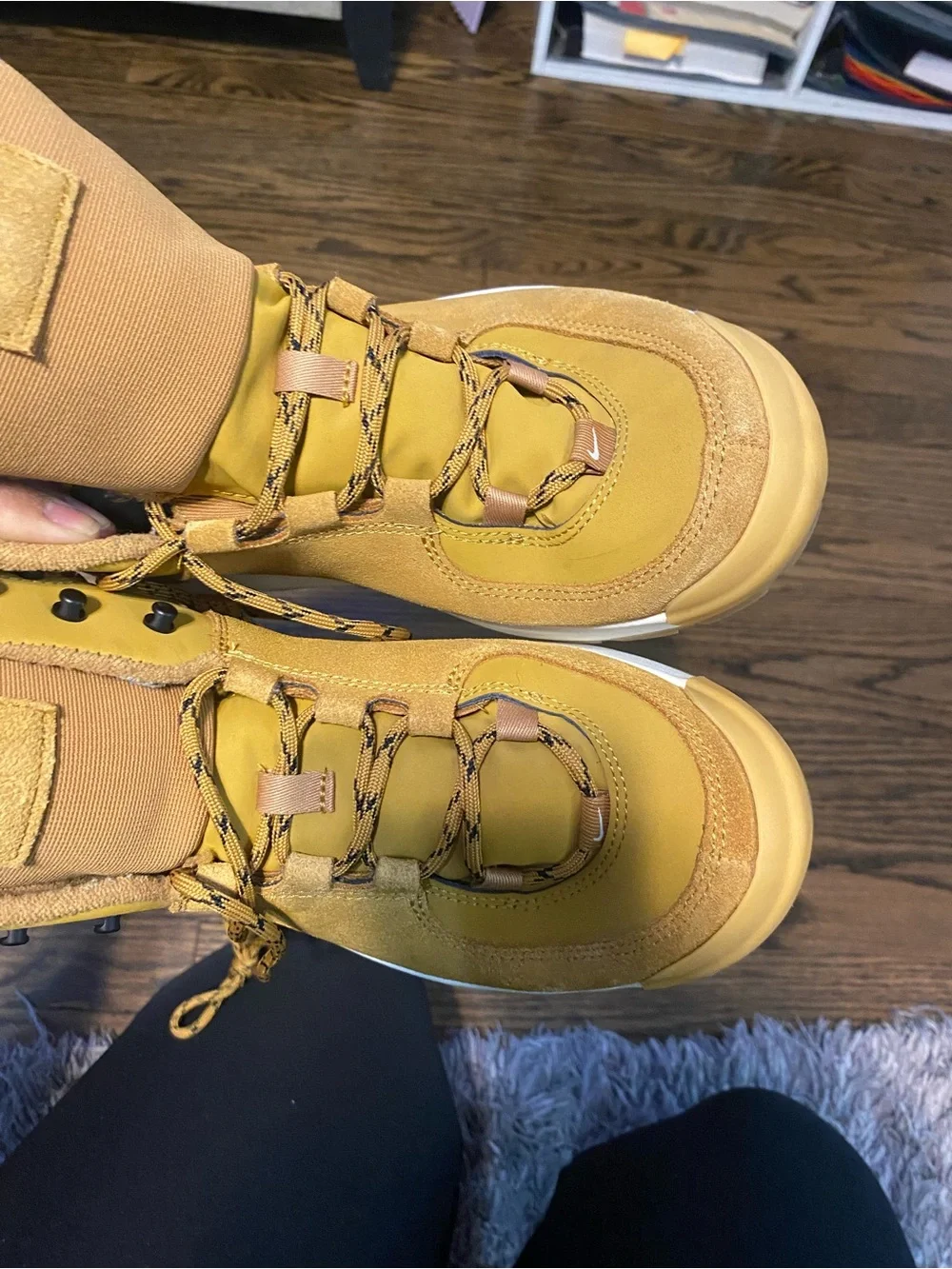 Nike Wheat/White High-Top Hiking Sneaker Boot